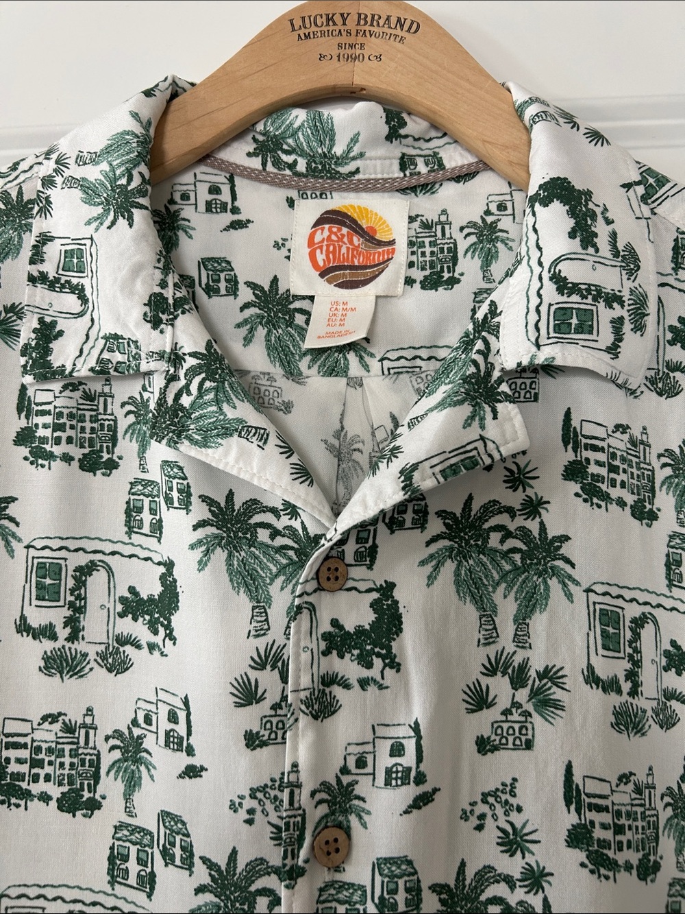 C&C California Hawaiian Camp Shirt Sz M w MEASUREMENTS White & Green